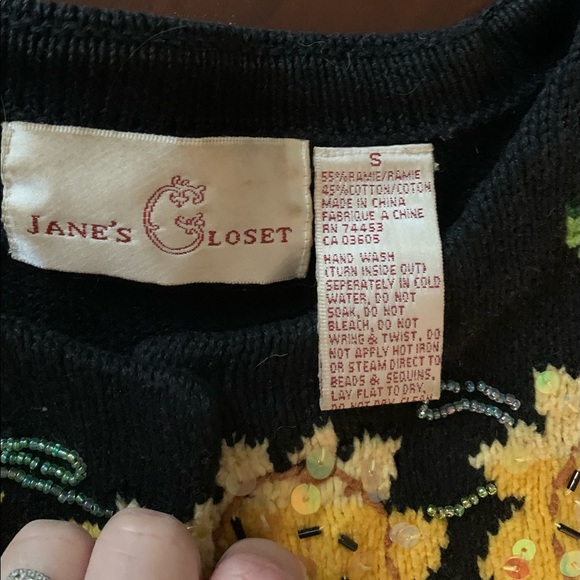 Jane’s Closet…Fall beaded cardigan….EUC! - Picture 2 of 4